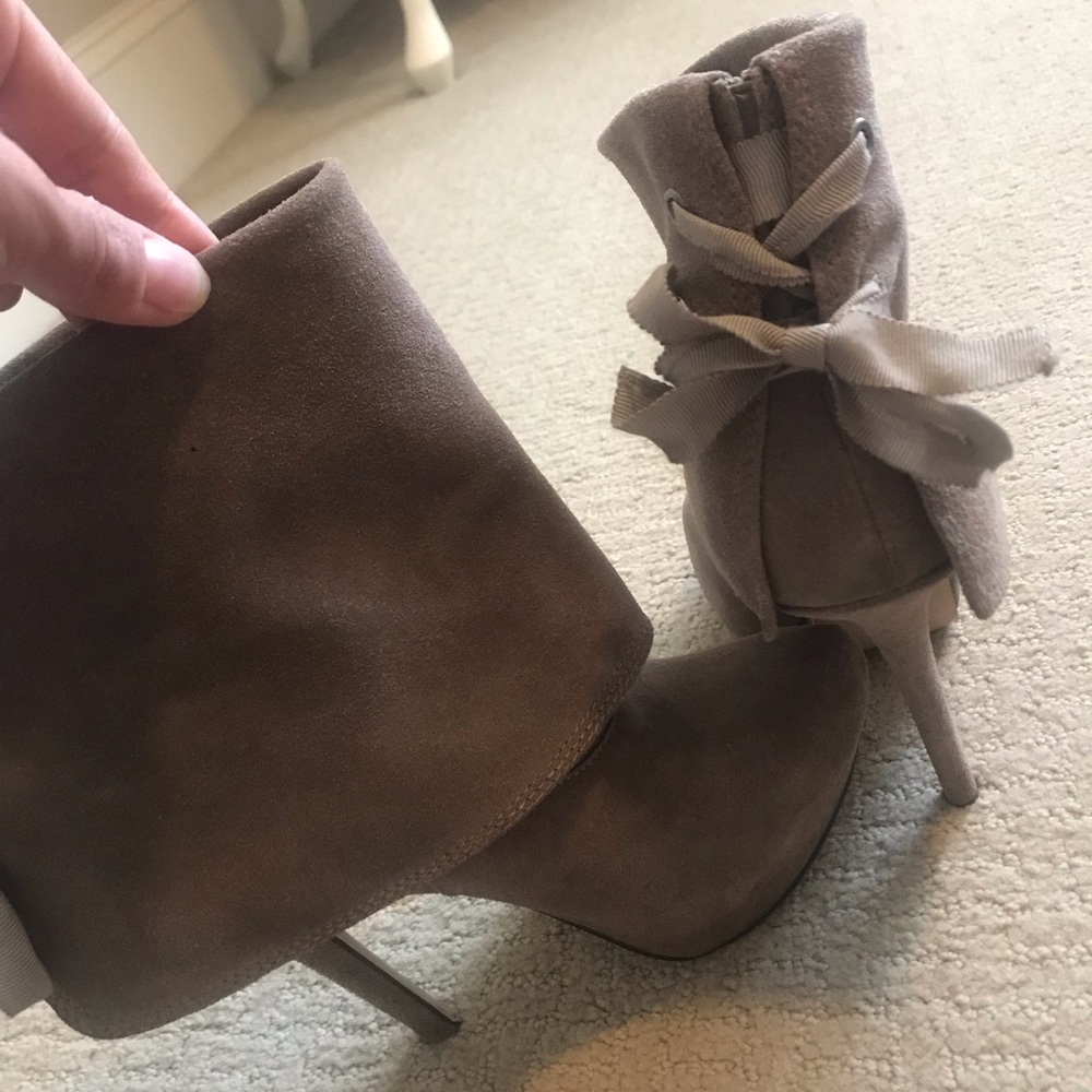 Shoes - Picture 7 of 7